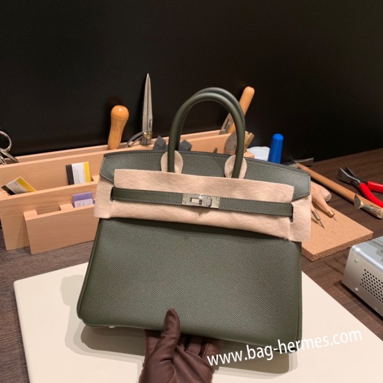 エルメスバーキン 25センチヴォーエプソン Epsom C6 /Vert Gris ヴェールグリスシルバー金具 全手縫いbirkin25-047