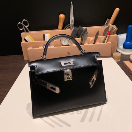 エルメスケリーミニ Kelly bag miniMini Kelly New stock  box  ボックスカーフ ブラック 89/ Black (Noir) シルバー金具 kellymini-011 全手縫い