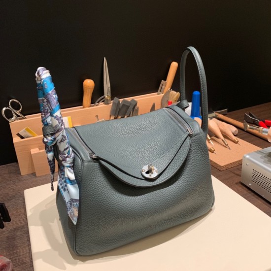 エルメス リンディ26 Clemence トリヨンクレマンス ブルーオラージュ Y7 /Blue Orage シルバー金具 lindy26-050 全手縫い